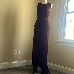 Elegant Sleeveless Burgundy Dress